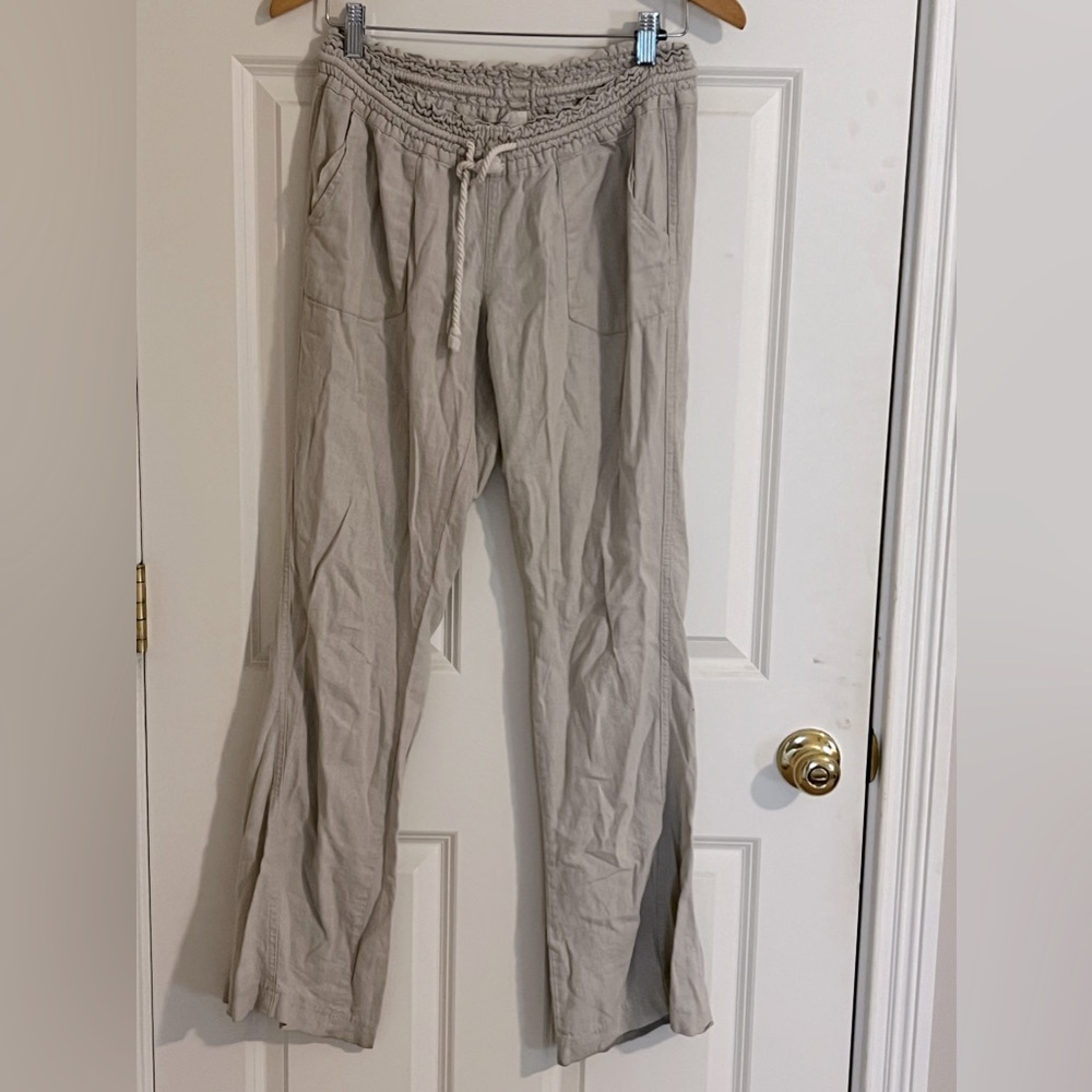 Roxy linens khakis